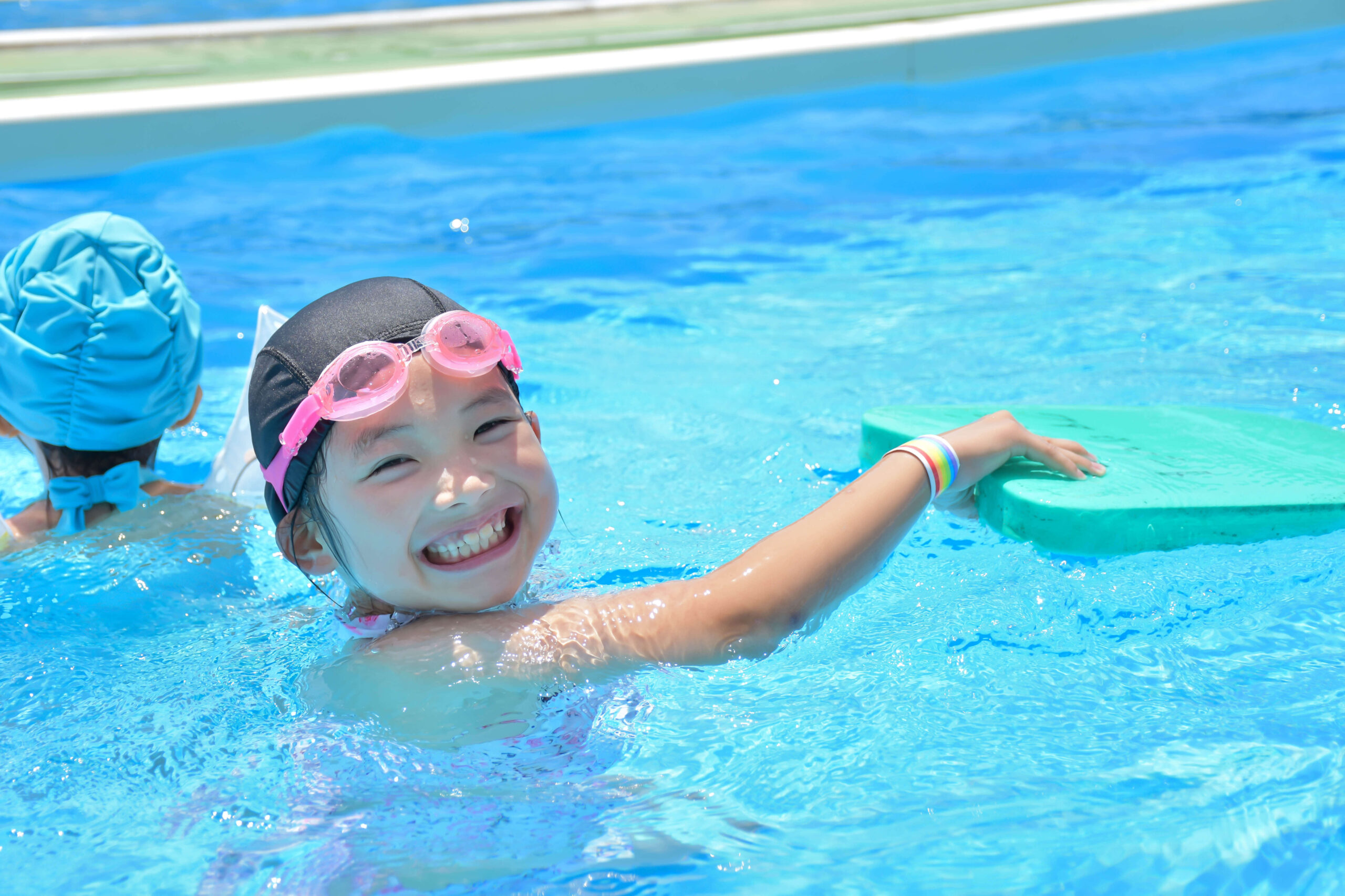 品川区杉並区のスイミングスクールスイサポの子どもの水泳個人レッスン